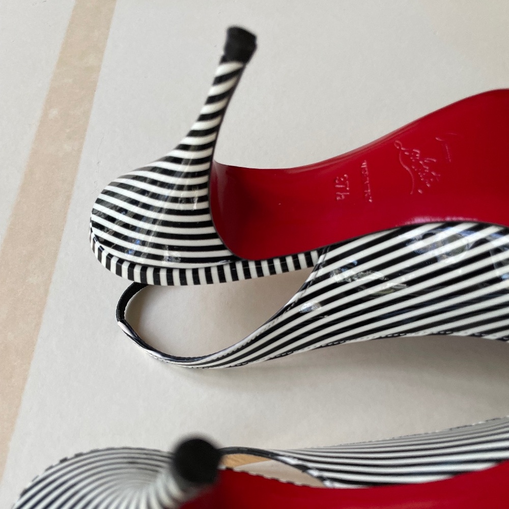 Christian Louboutin  Clare Nodo Heels - Picture 4 of 6